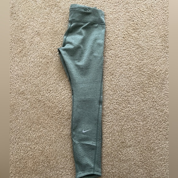 Nike leggings - Picture 2 of 2